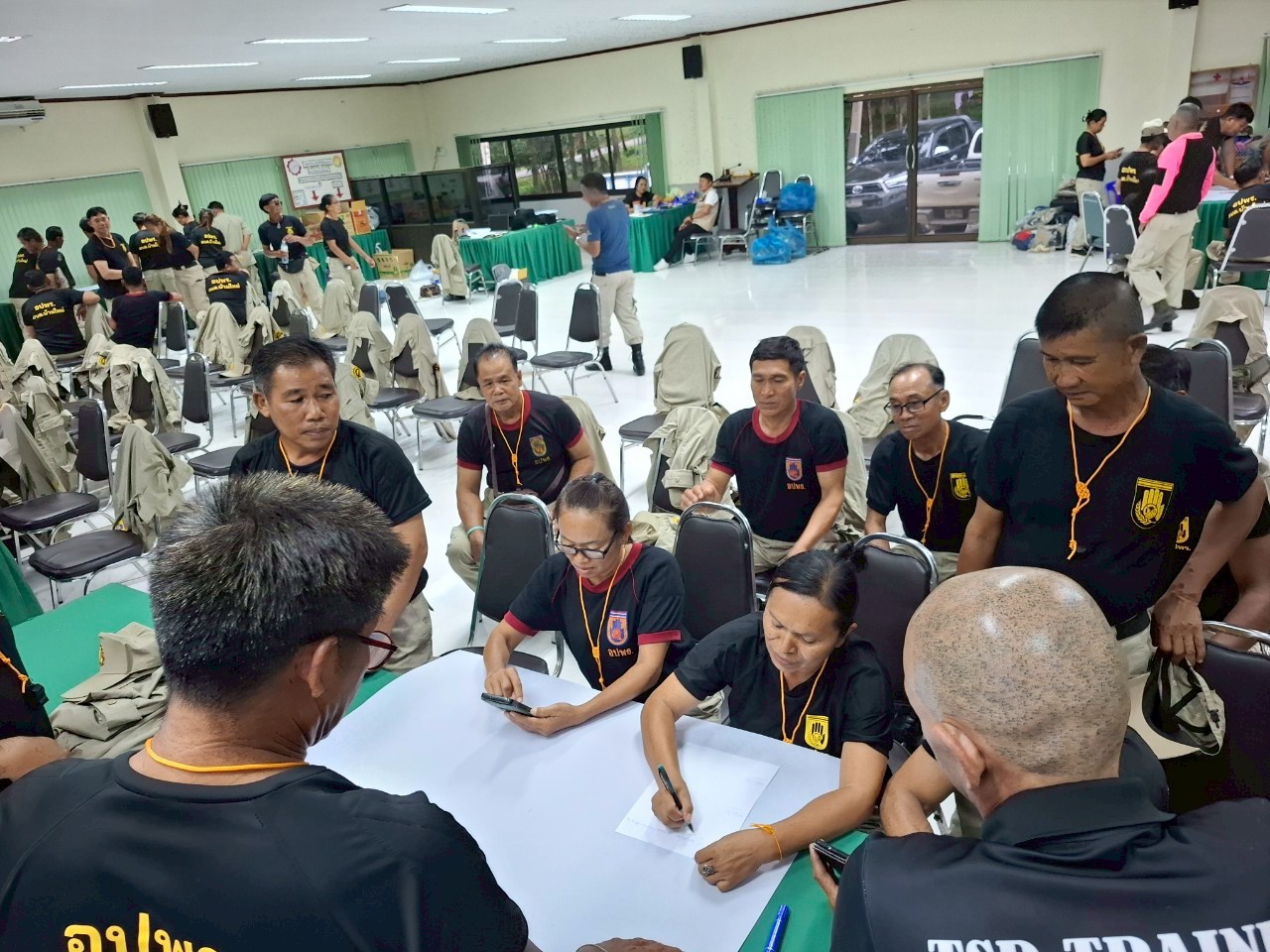 LINE_ALBUM_ทบทวน อปพร. 68_250813_151_397.jpg